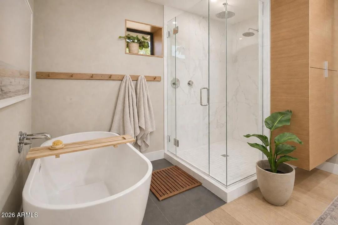Real Estate Picture 12