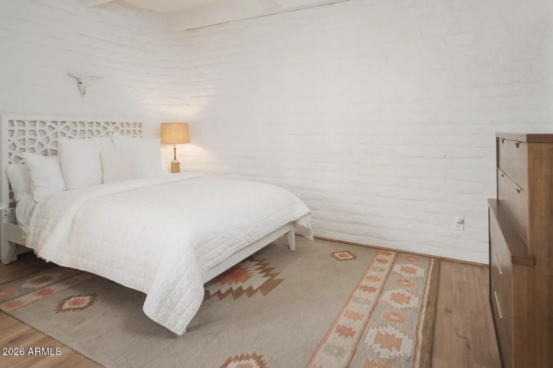 Real Estate Picture 23