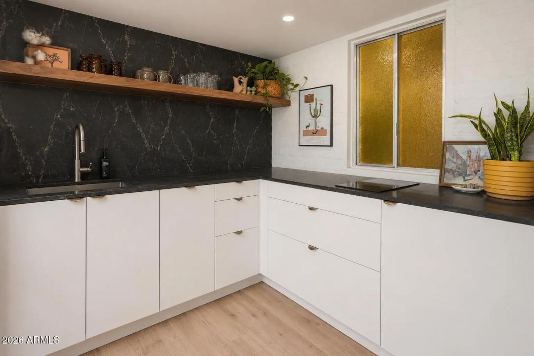 Real Estate Picture 22