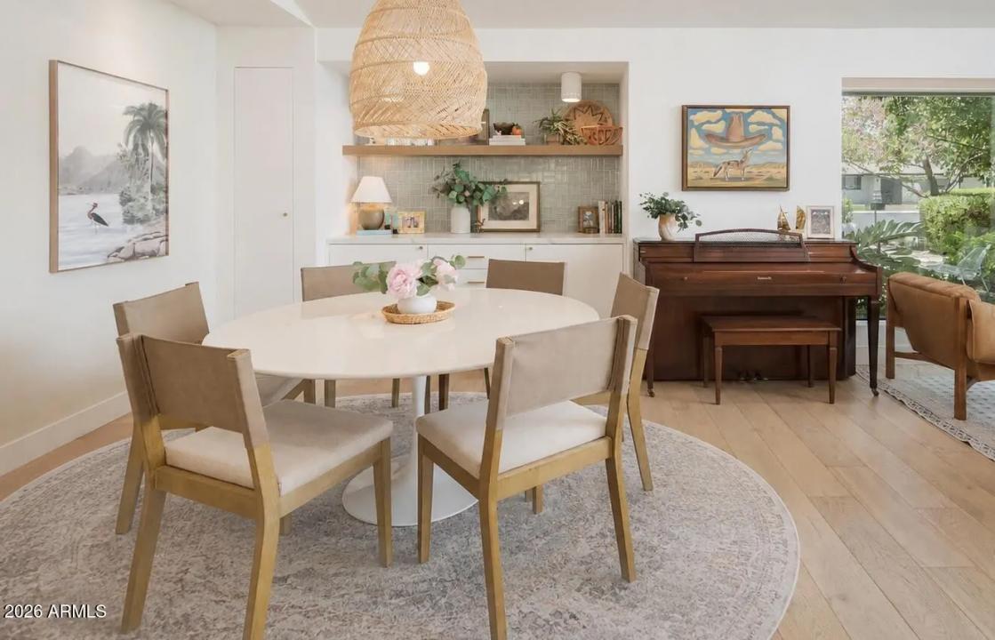 Real Estate Picture 8