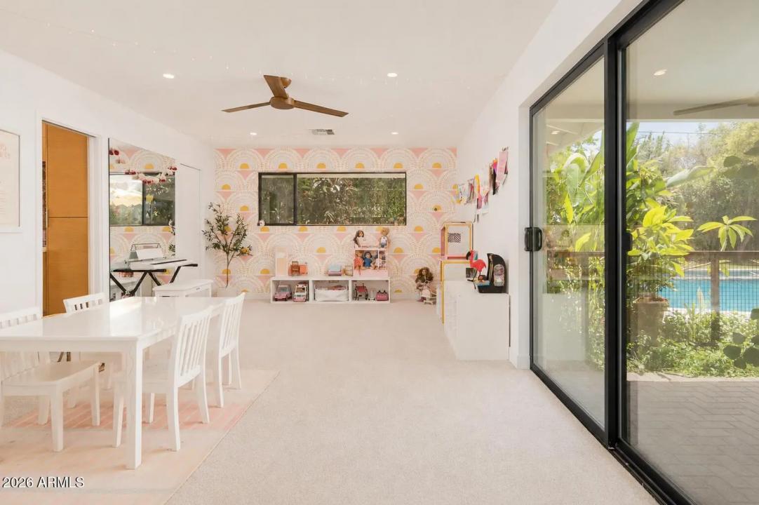 Real Estate Picture 17