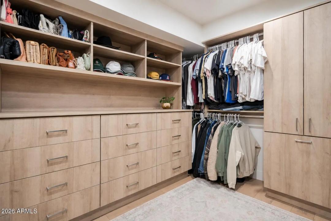 Real Estate Picture 13