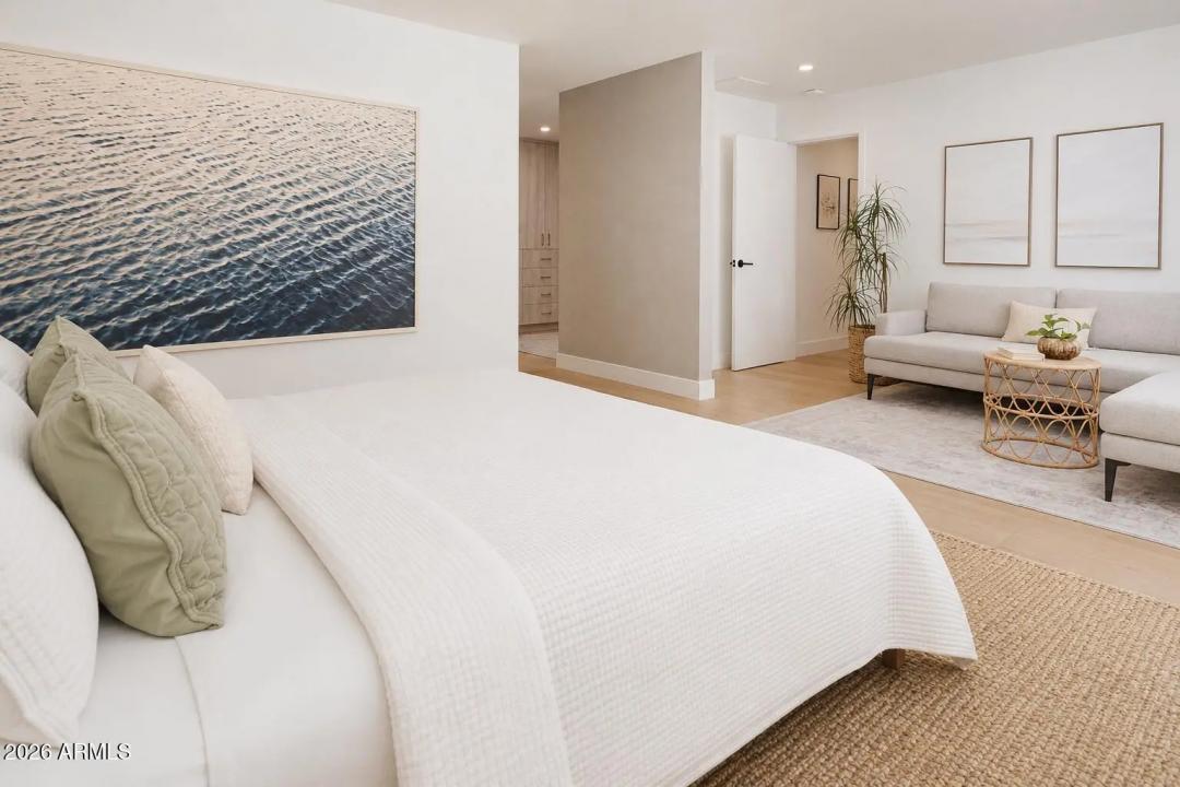 Real Estate Picture 10