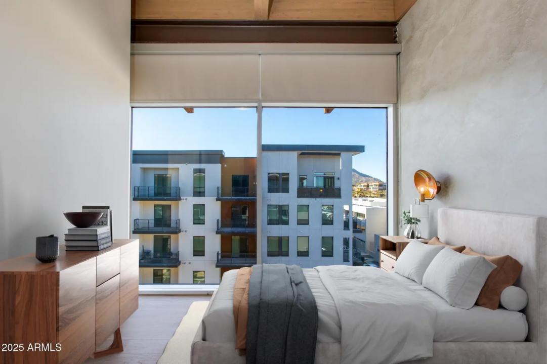 Real Estate Picture 5