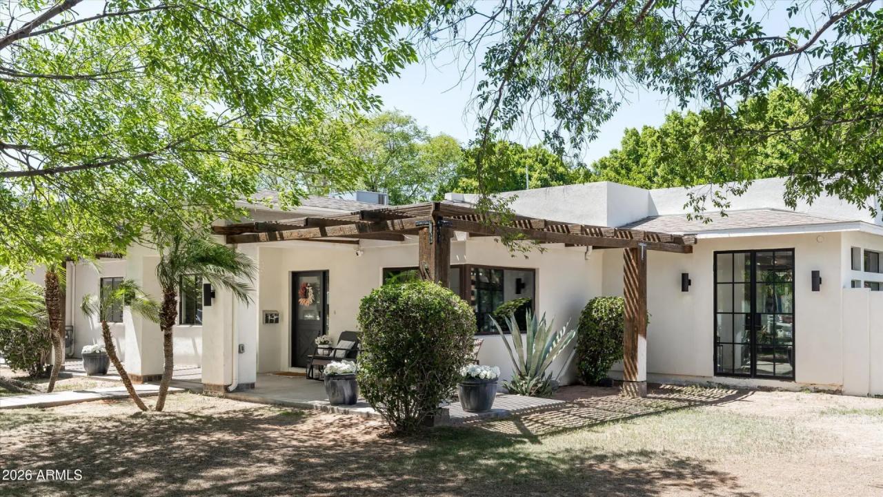 Real Estate Picture 2