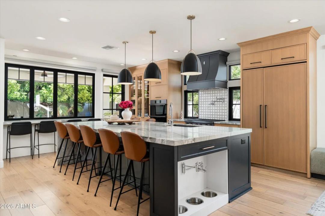 Real Estate Picture 10