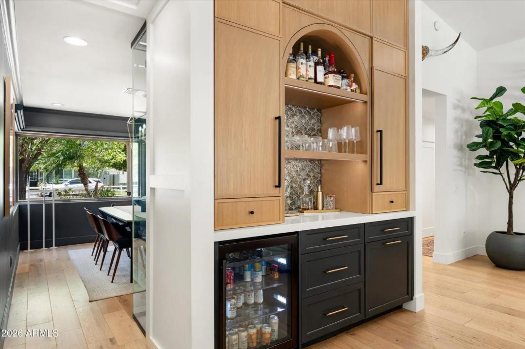 Real Estate Picture 15