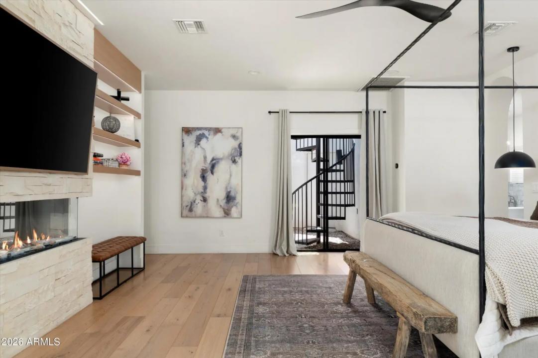 Real Estate Picture 21