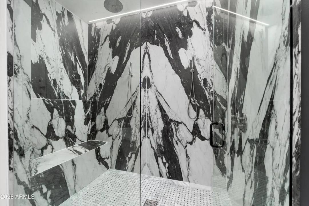 Real Estate Picture 24