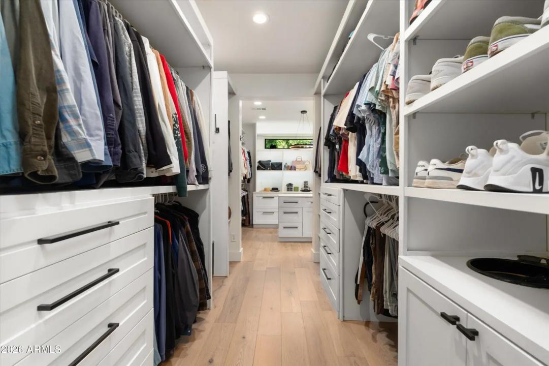 Real Estate Picture 25