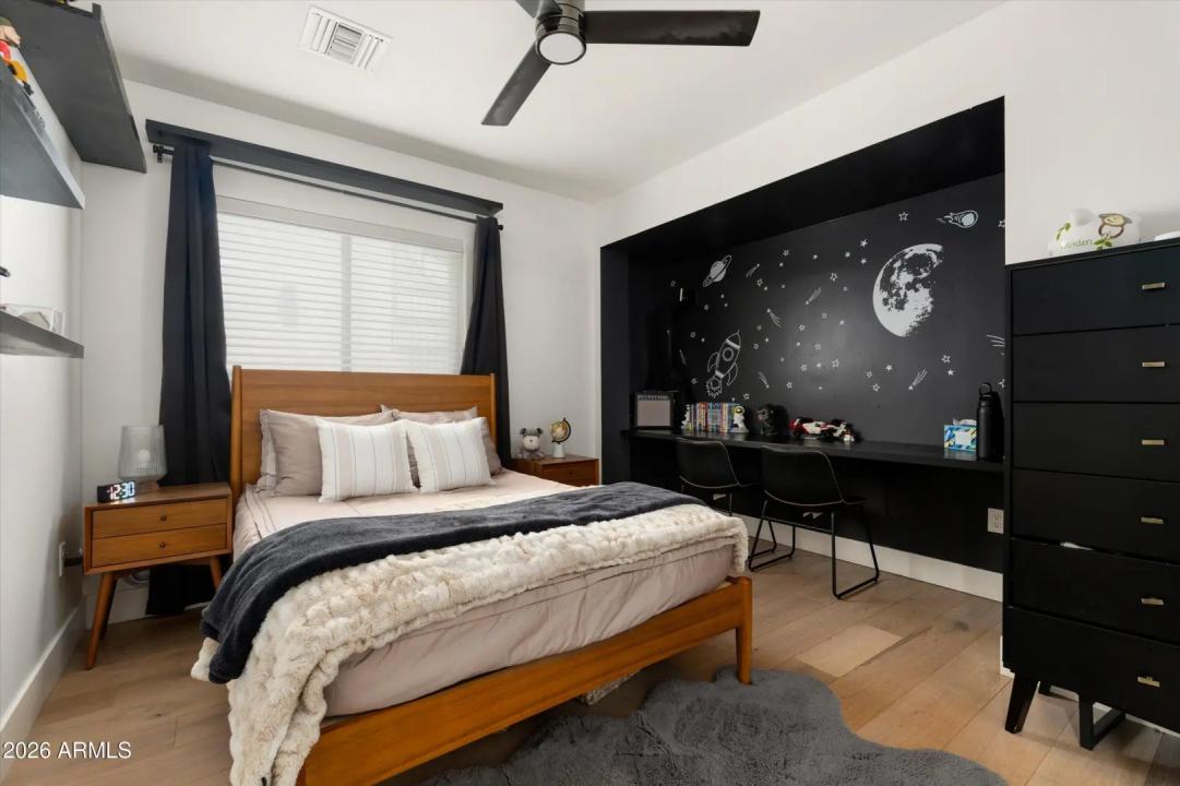 Real Estate Picture 29