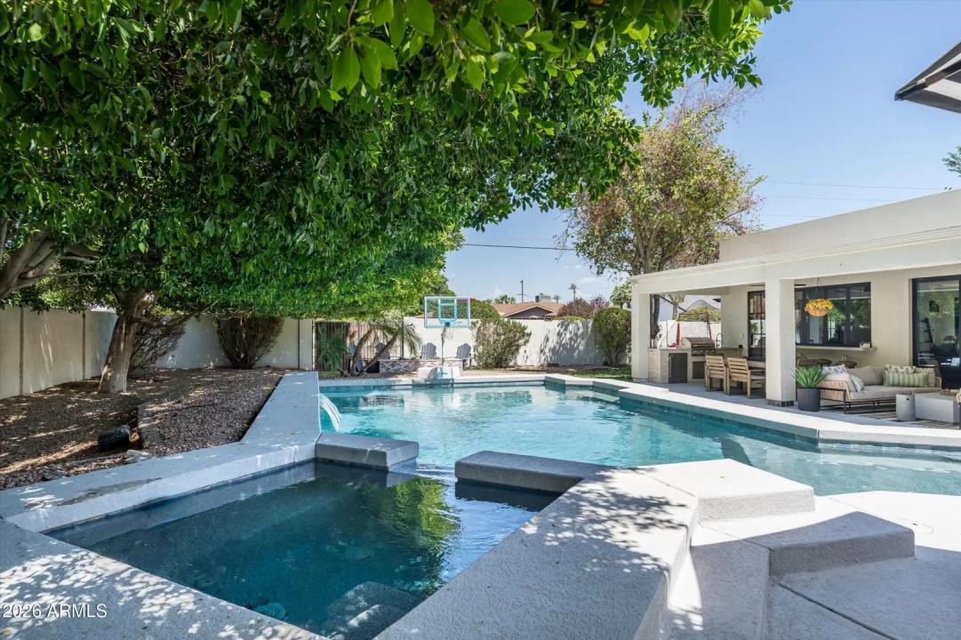 Real Estate Picture 42