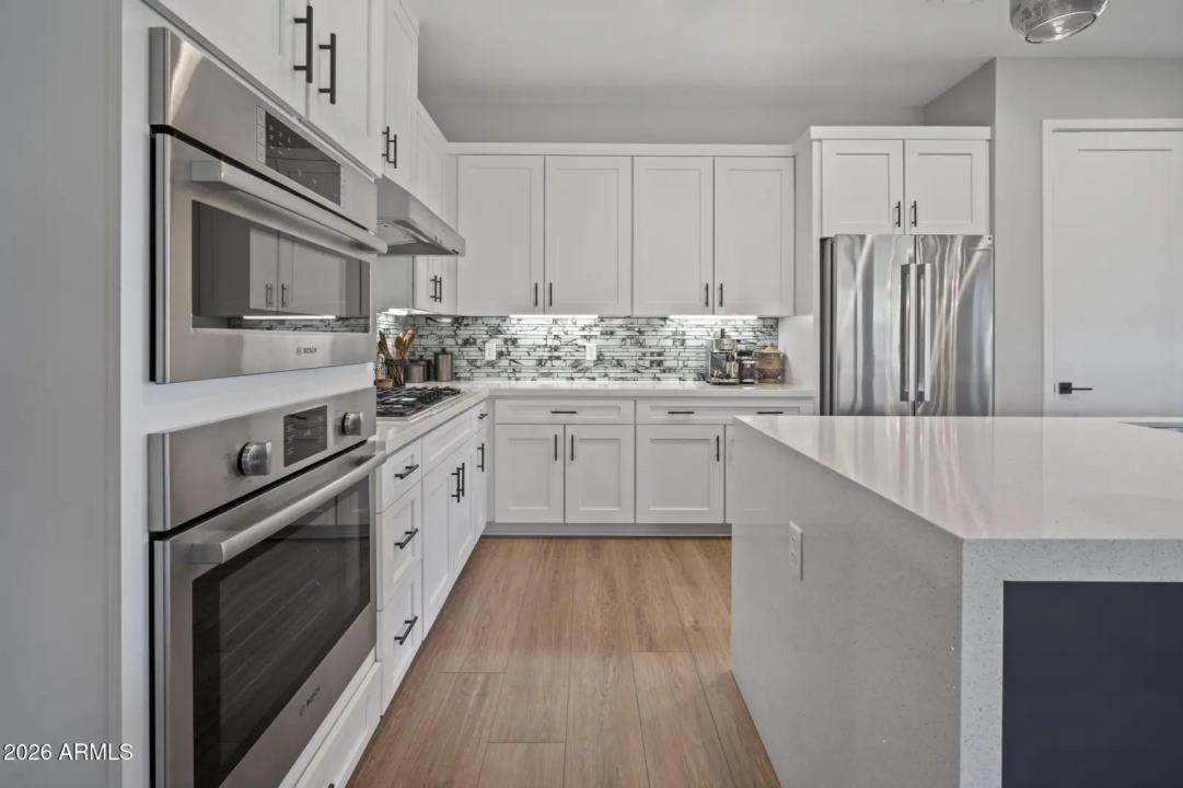 Real Estate Picture 10
