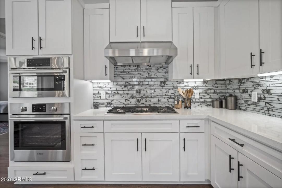 Real Estate Picture 11