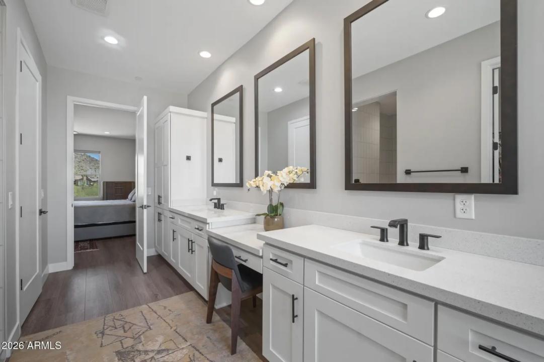 Real Estate Picture 19