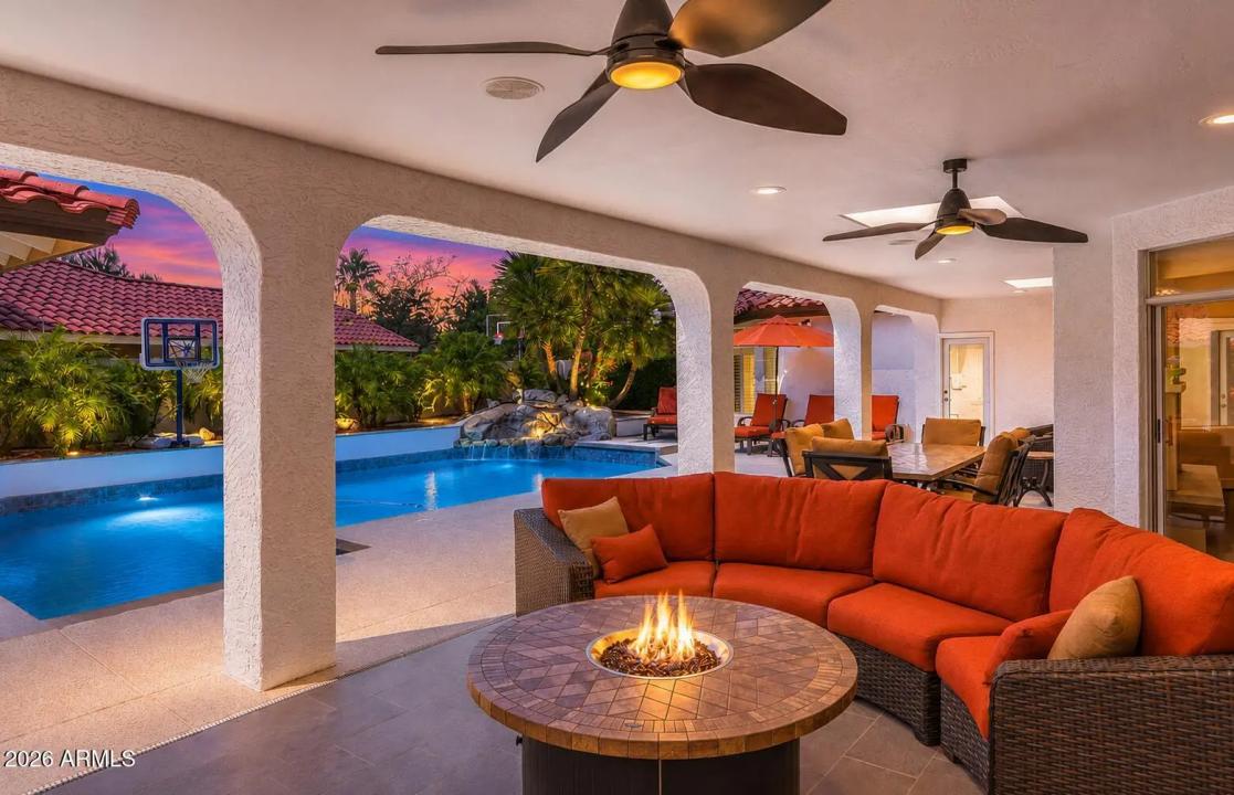 Real Estate Picture 3