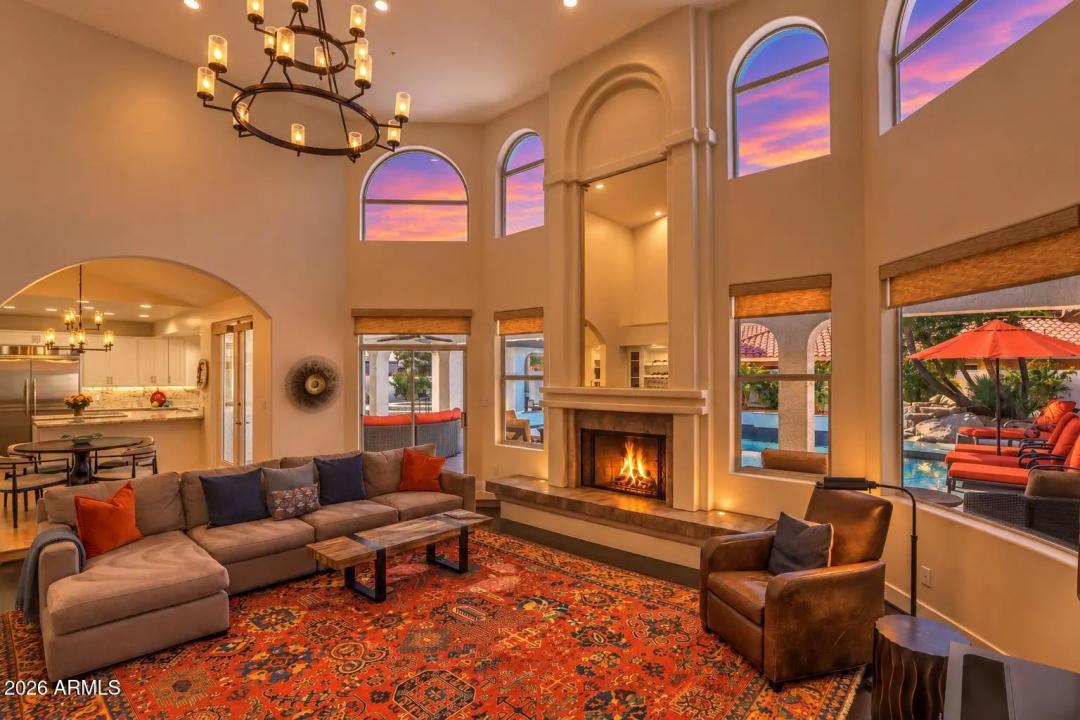 Real Estate Picture 4