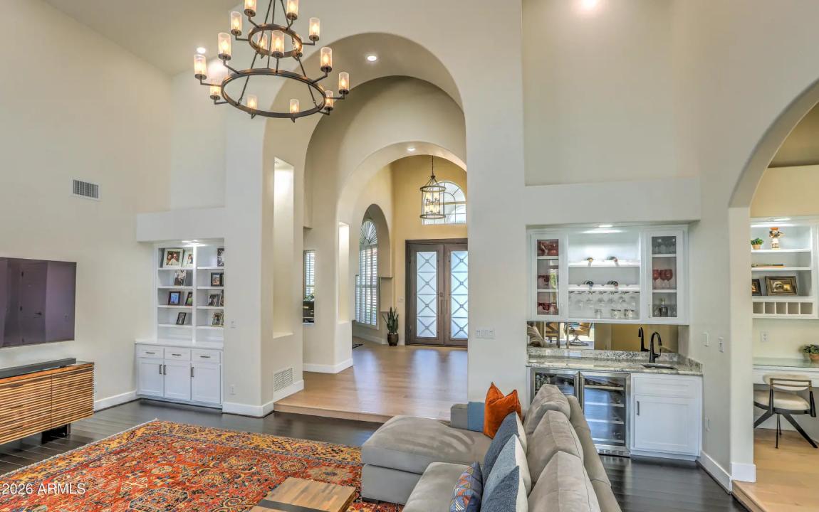 Real Estate Picture 22