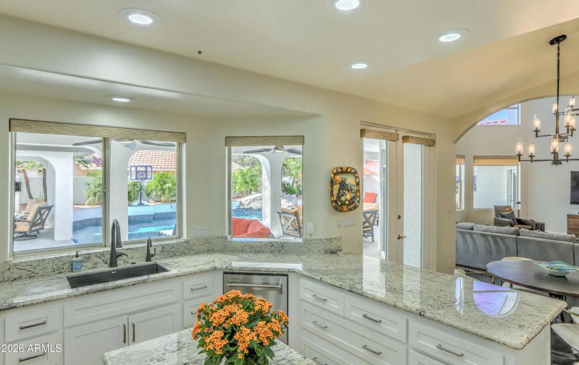 Real Estate Picture 30