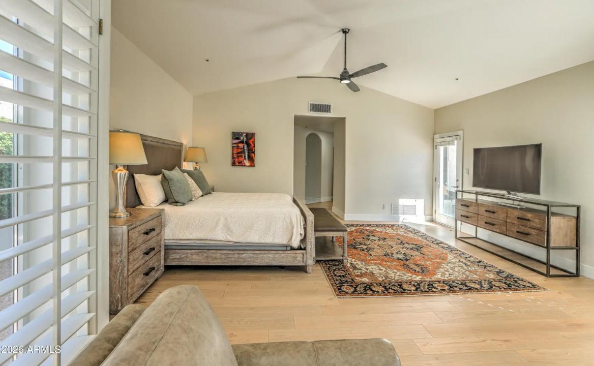 Real Estate Picture 34