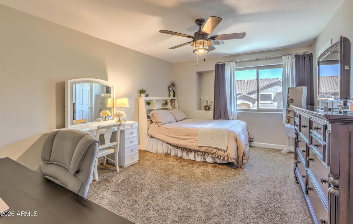 Real Estate Picture 23