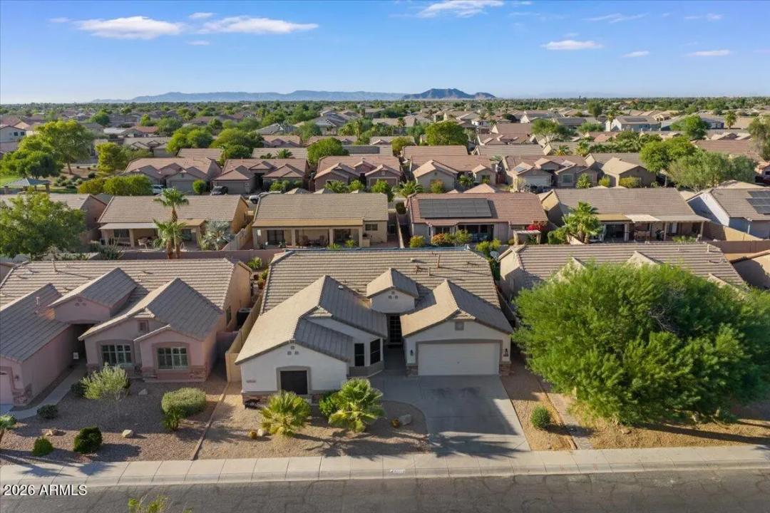 Real Estate Picture 6