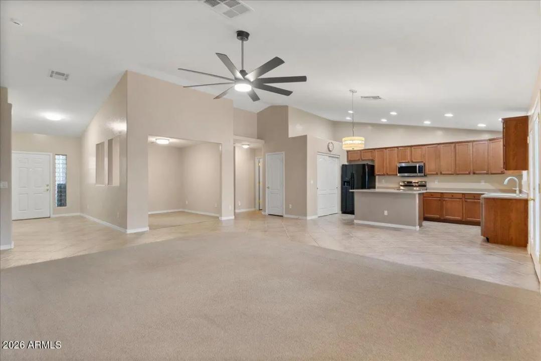 Real Estate Picture 14