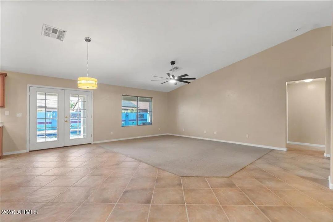 Real Estate Picture 15