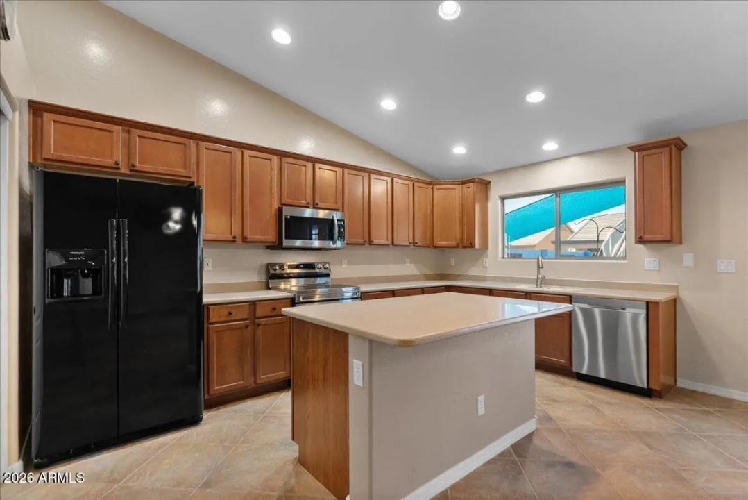 Real Estate Picture 19