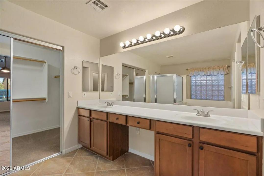 Real Estate Picture 30