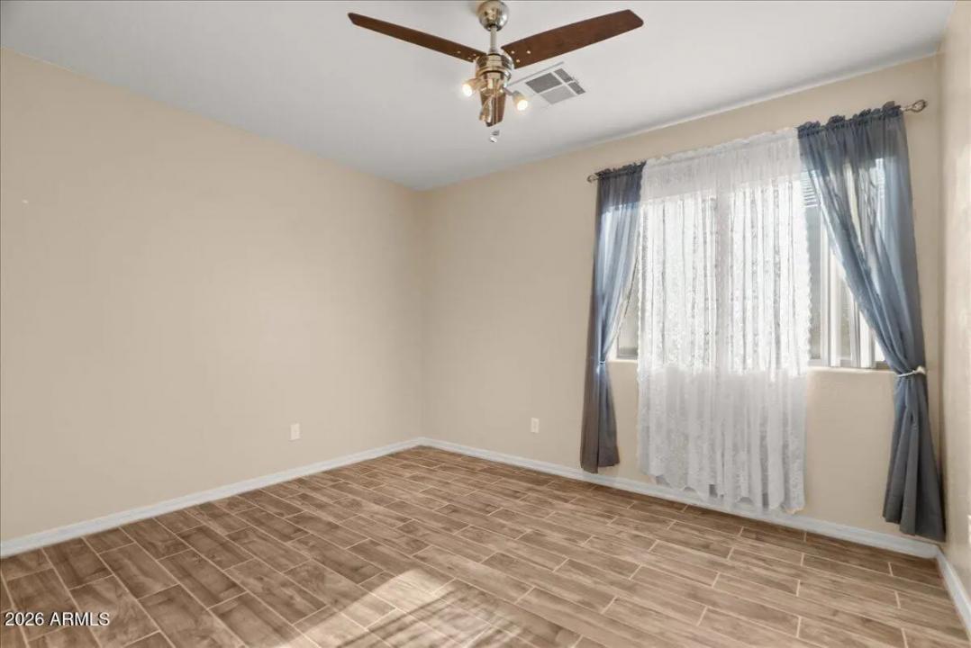 Real Estate Picture 36