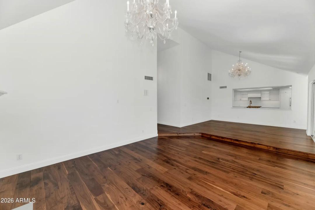 Real Estate Picture 10
