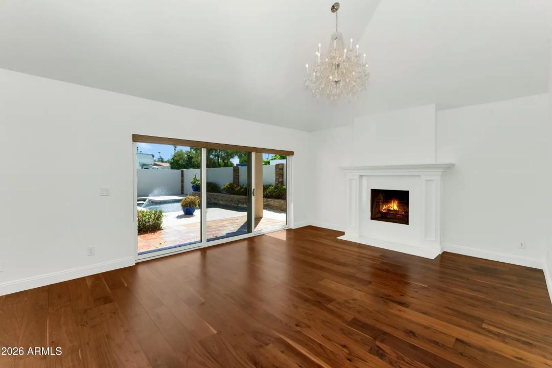 Real Estate Picture 6