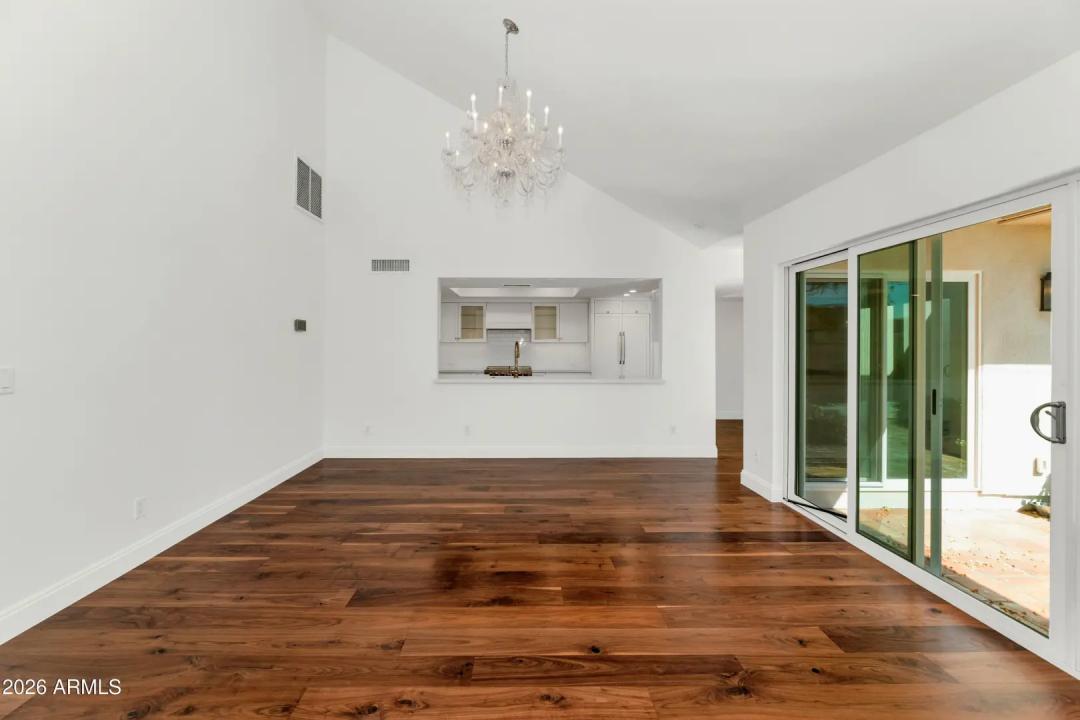 Real Estate Picture 11