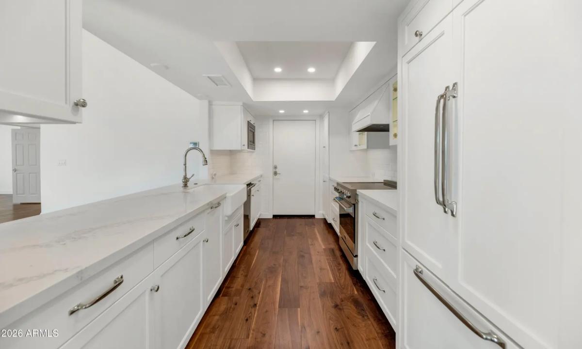 Real Estate Picture 14