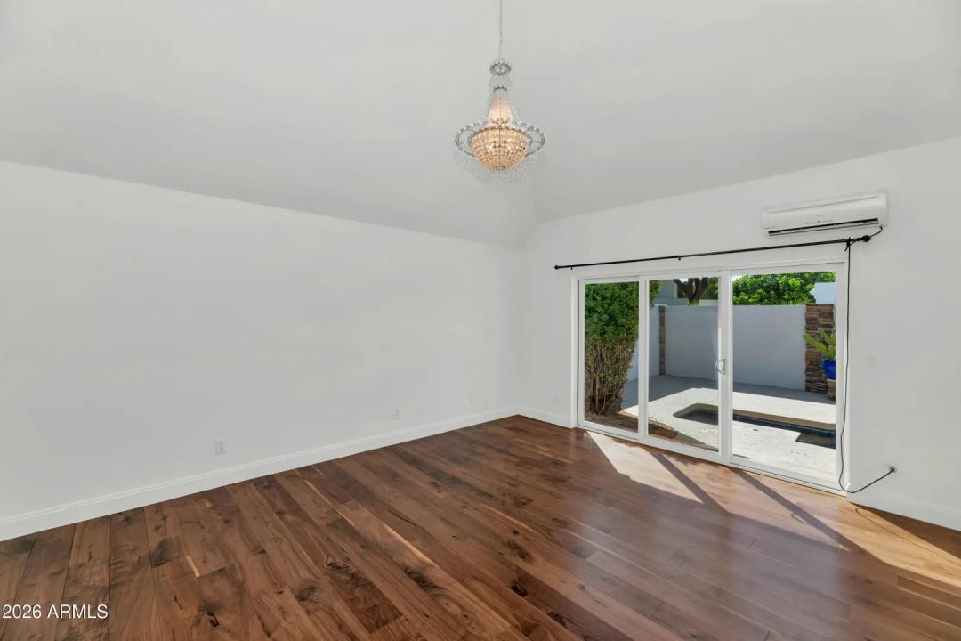 Real Estate Picture 19