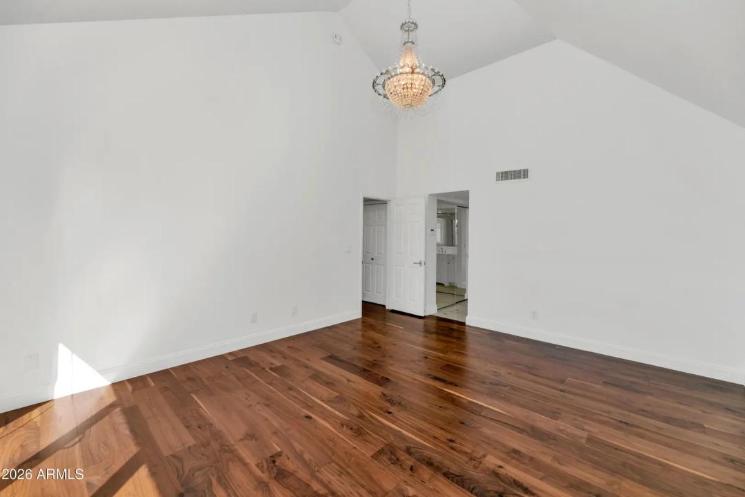Real Estate Picture 20
