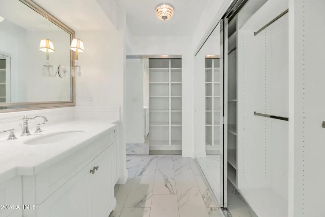 Real Estate Picture 21