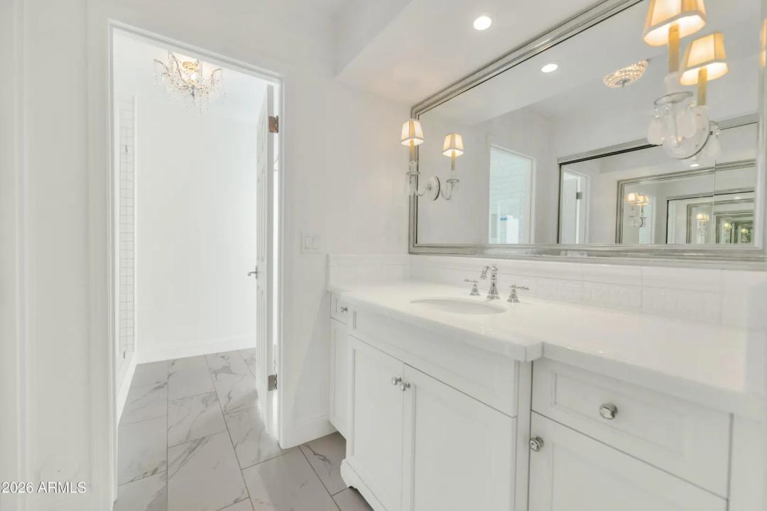 Real Estate Picture 22