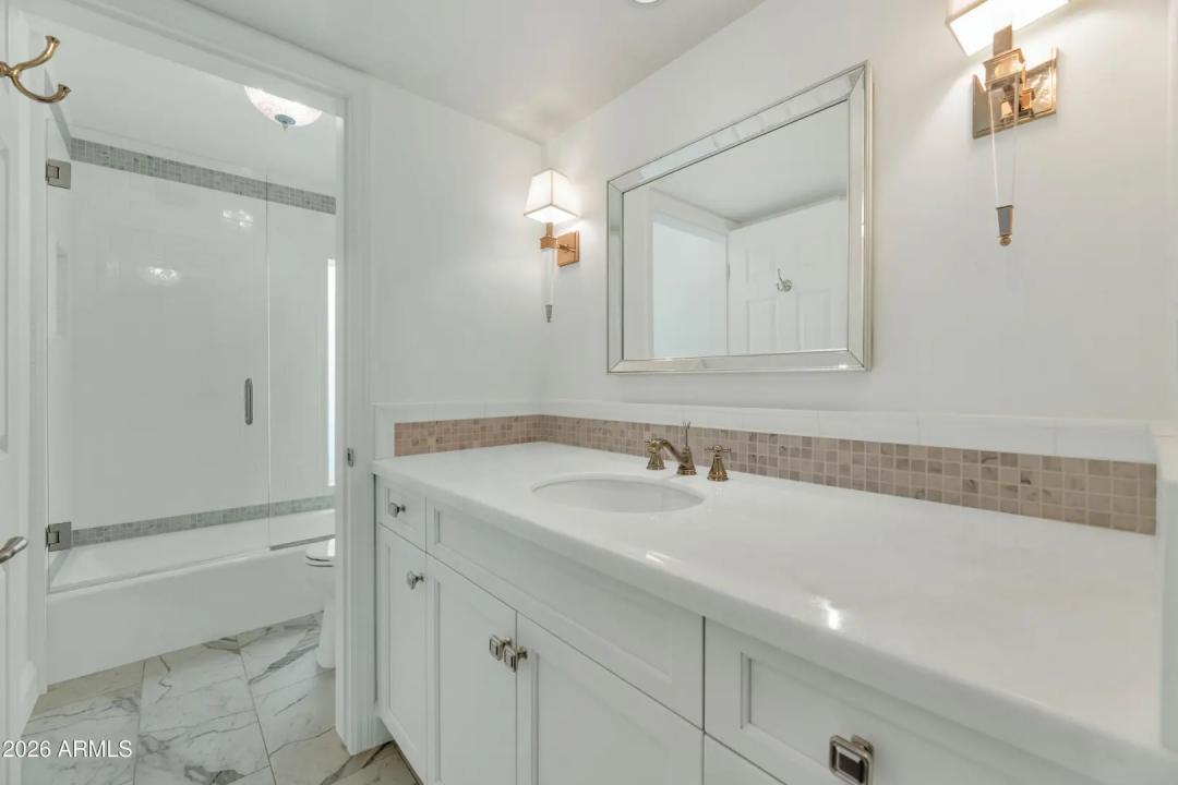 Real Estate Picture 30