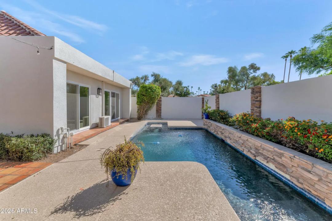 Real Estate Picture 2