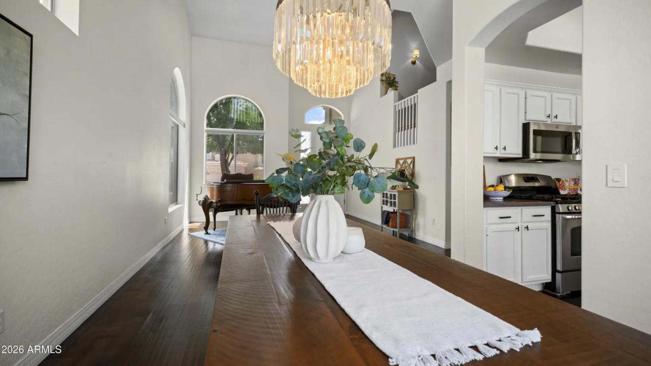 Real Estate Picture 6