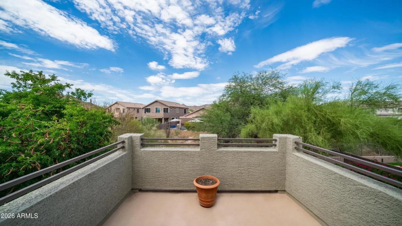 Real Estate Picture 17