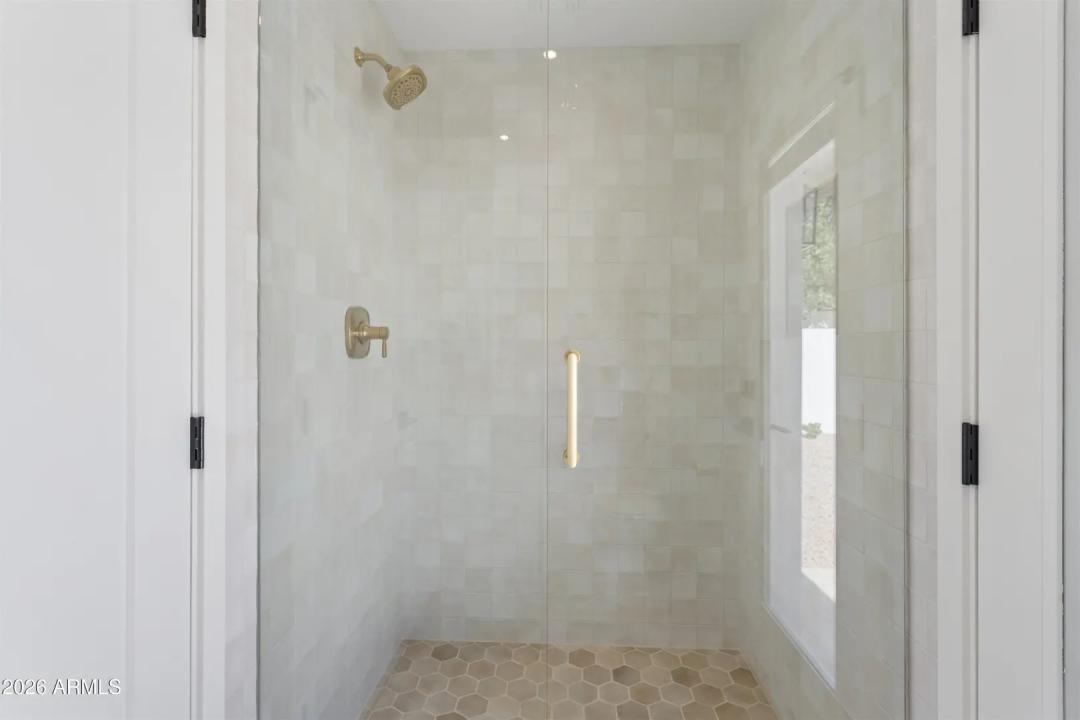Real Estate Picture 22