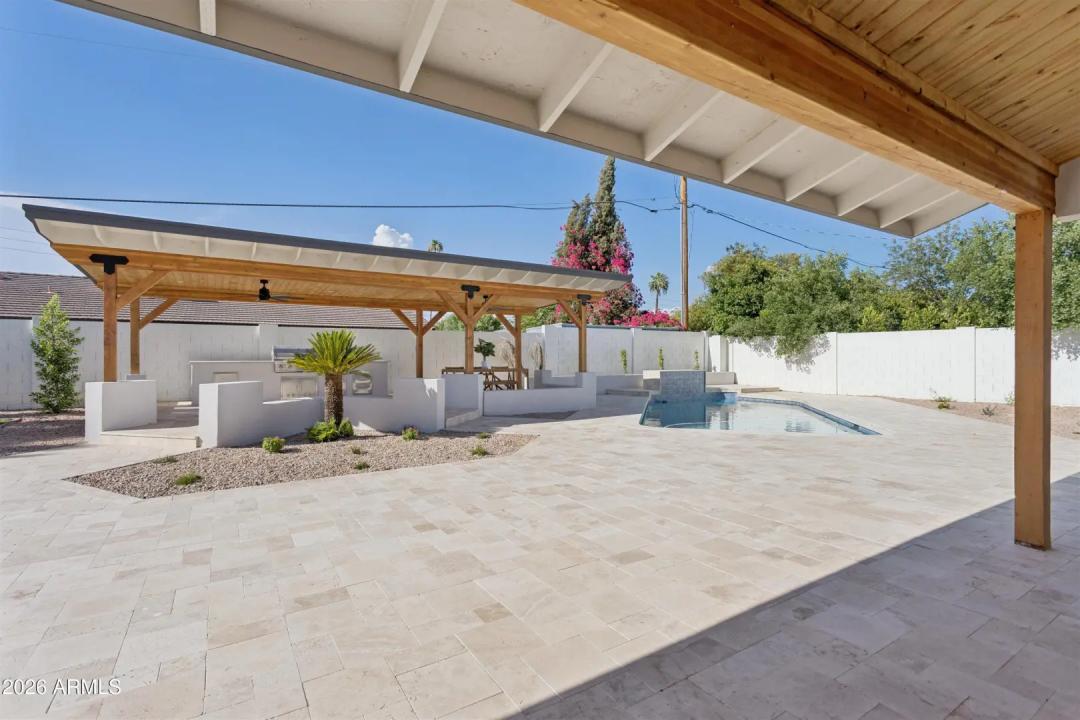Real Estate Picture 29