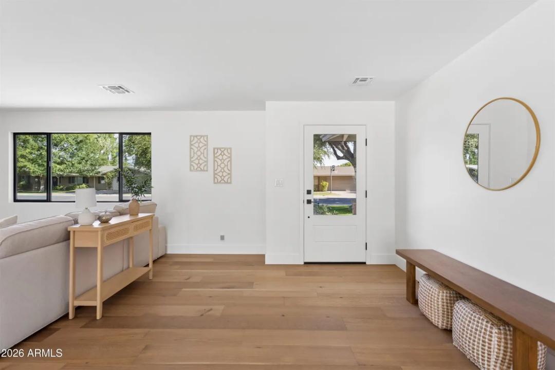 Real Estate Picture 5