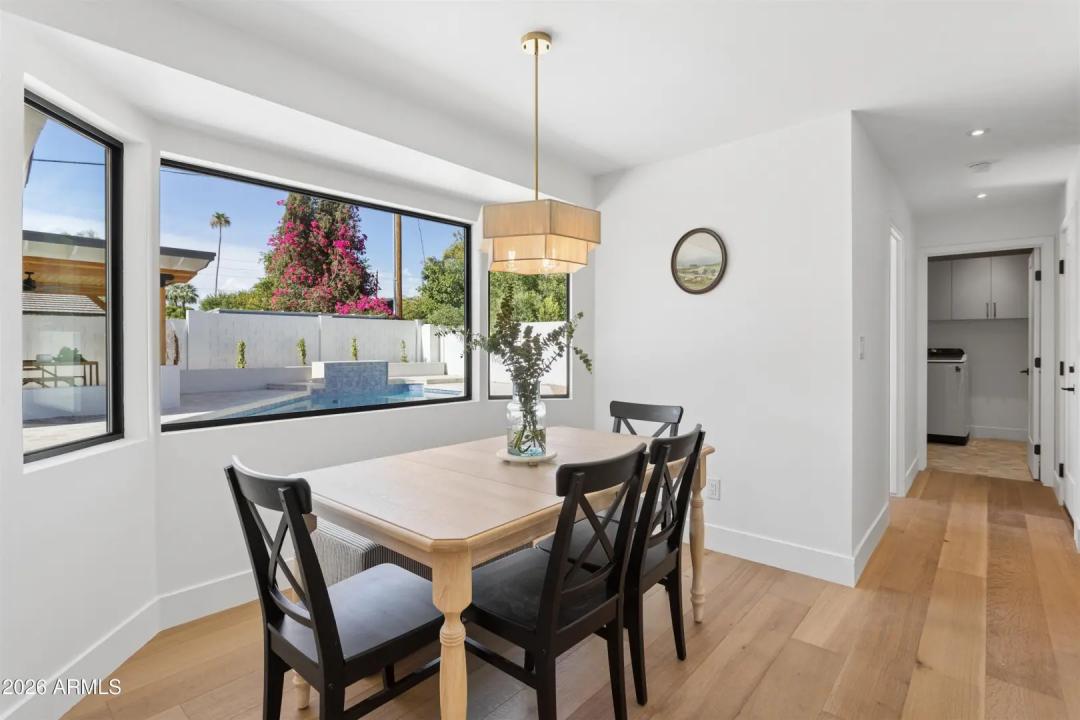 Real Estate Picture 16