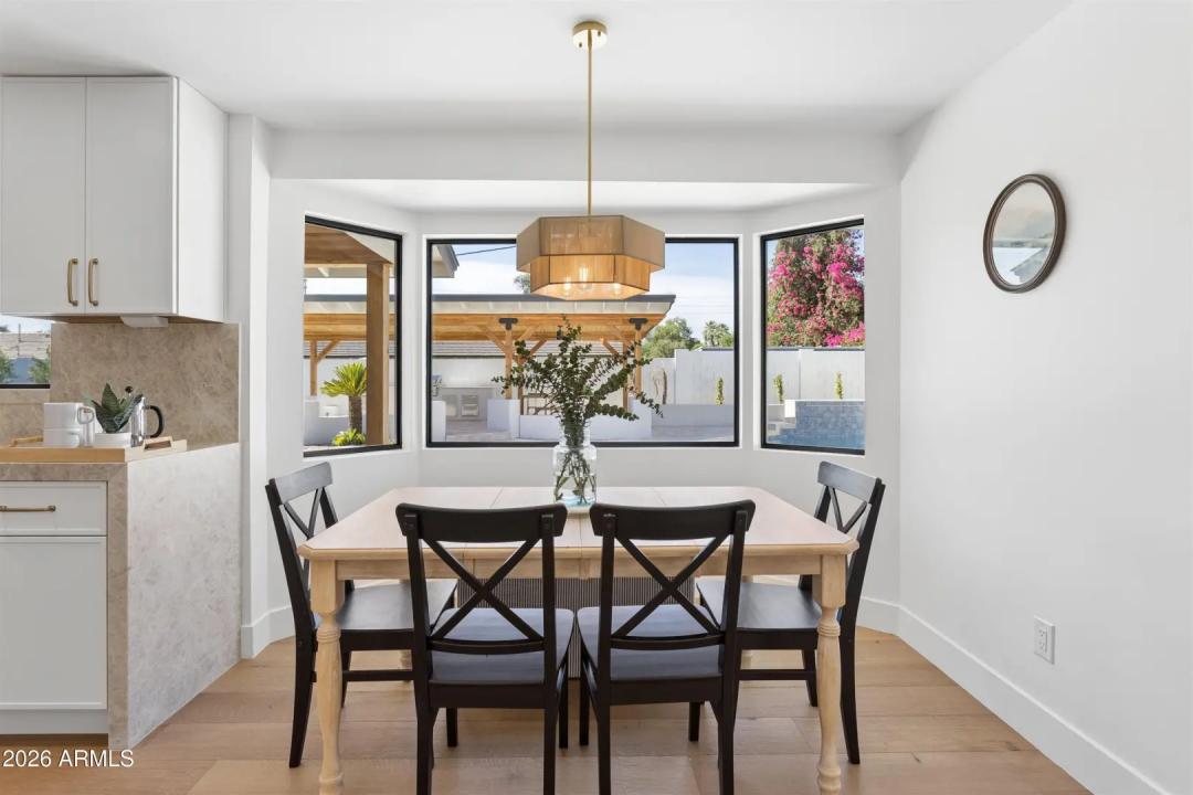 Real Estate Picture 17