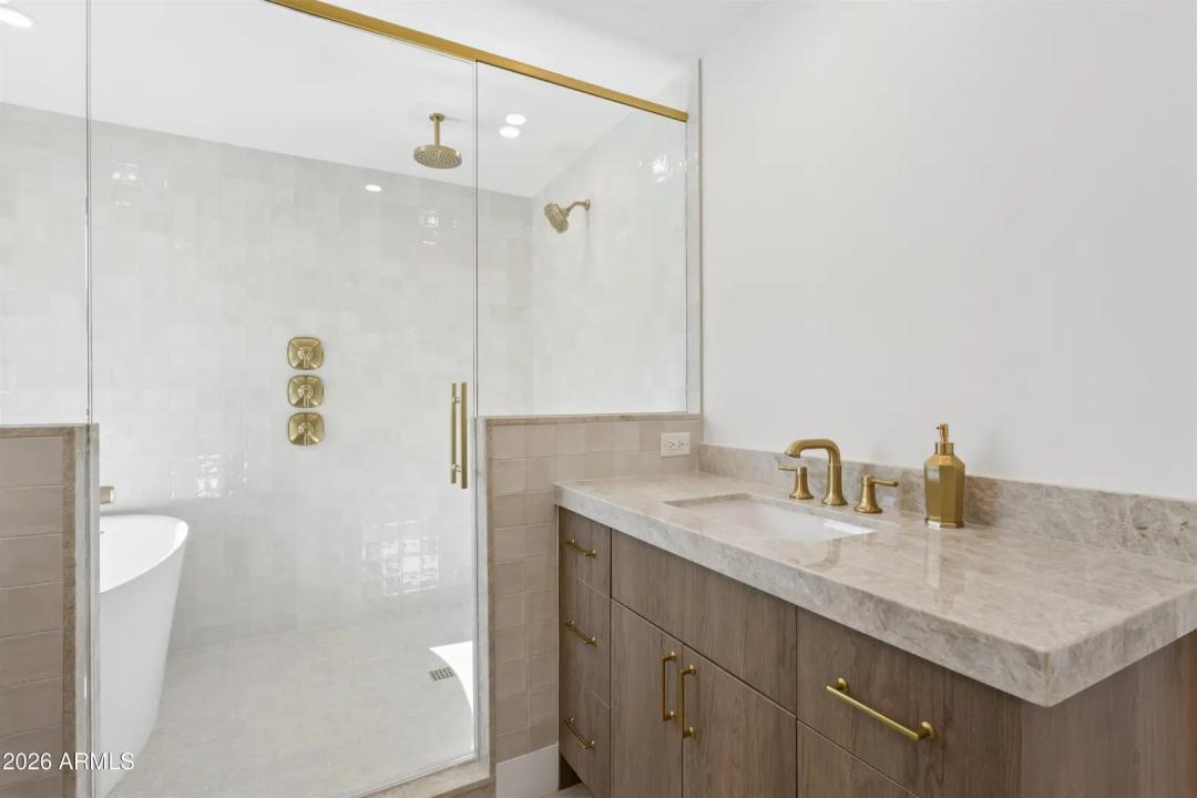 Real Estate Picture 36