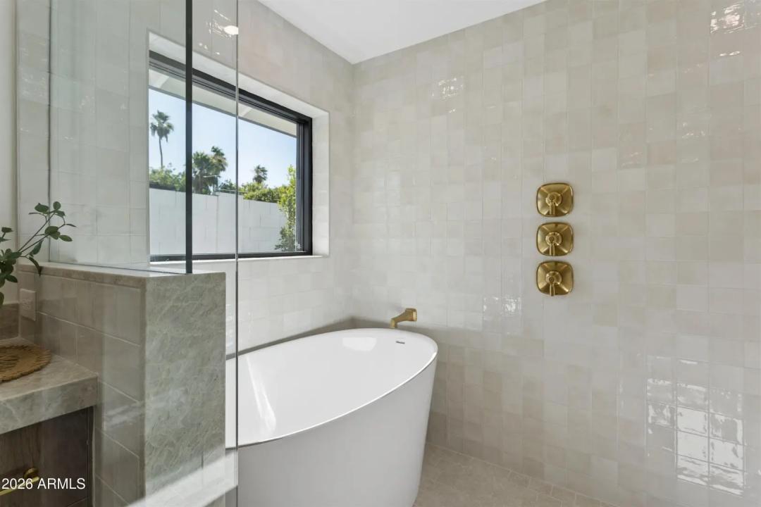 Real Estate Picture 37